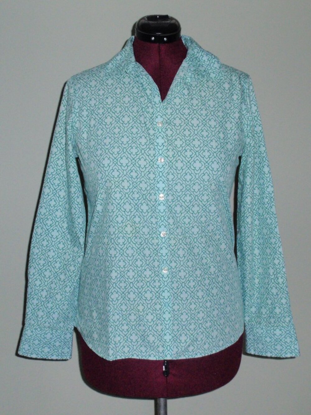 Lands End No Iron Supima Cotton Long Sleeve Teal Button Down Shirt Sz 8